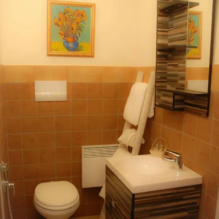 Bed & Breakfast Art Gallery Foresteria Lonato